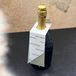Blogbeitrag Silvester, Flaschenanhänger aus Papier
