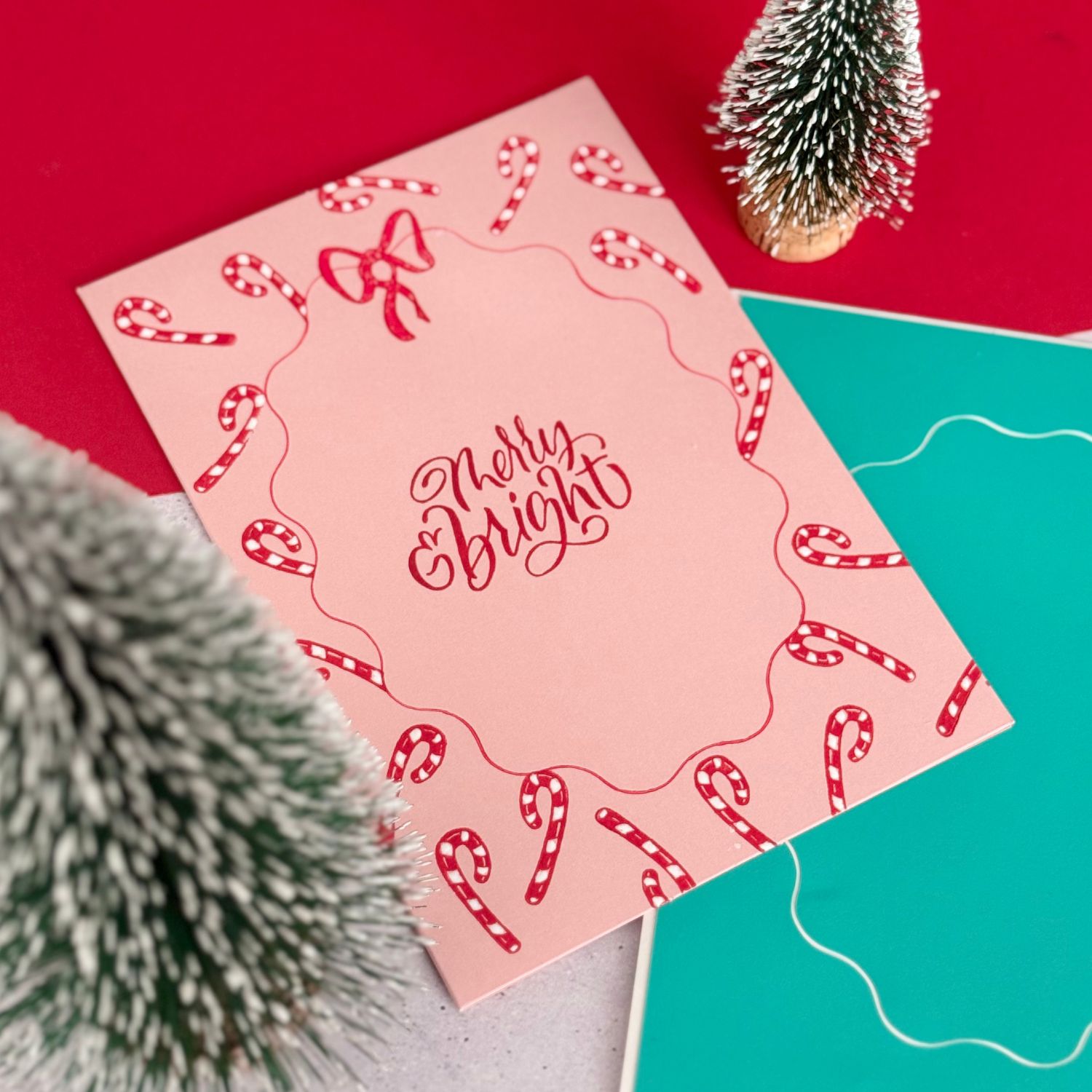 Ländle Liebelei Kreativ-Schablone, Wellenrand Oval (selbstklebend, wiederverwendbar)